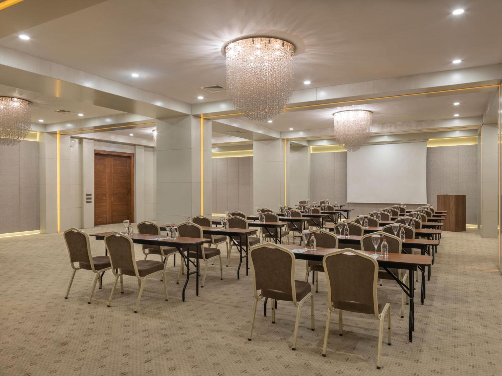 Mercure Kizilay Otel 4*